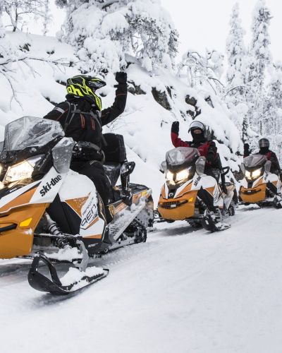 Snowmobiling Ruka Safaris, Lapland